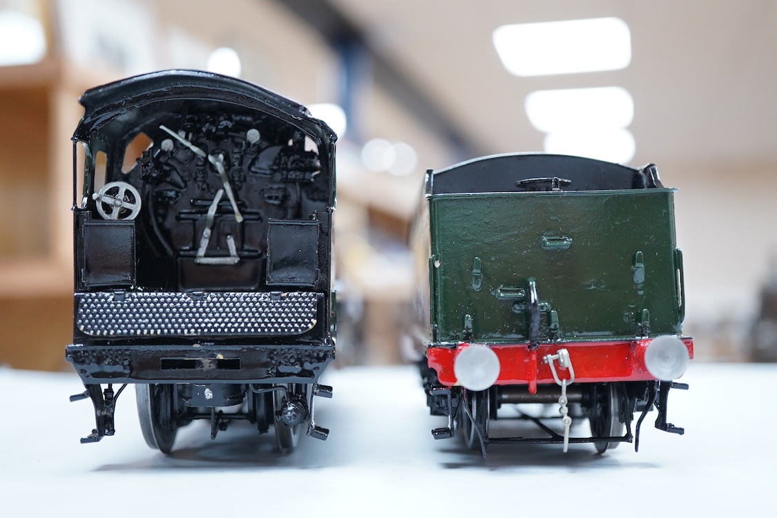 An 0 gauge railway finescale BR Schools Class locomotive built from a kit by David Andrews (2003), Dulwich 30907, powered for 2-rail running and finished in high gloss livery